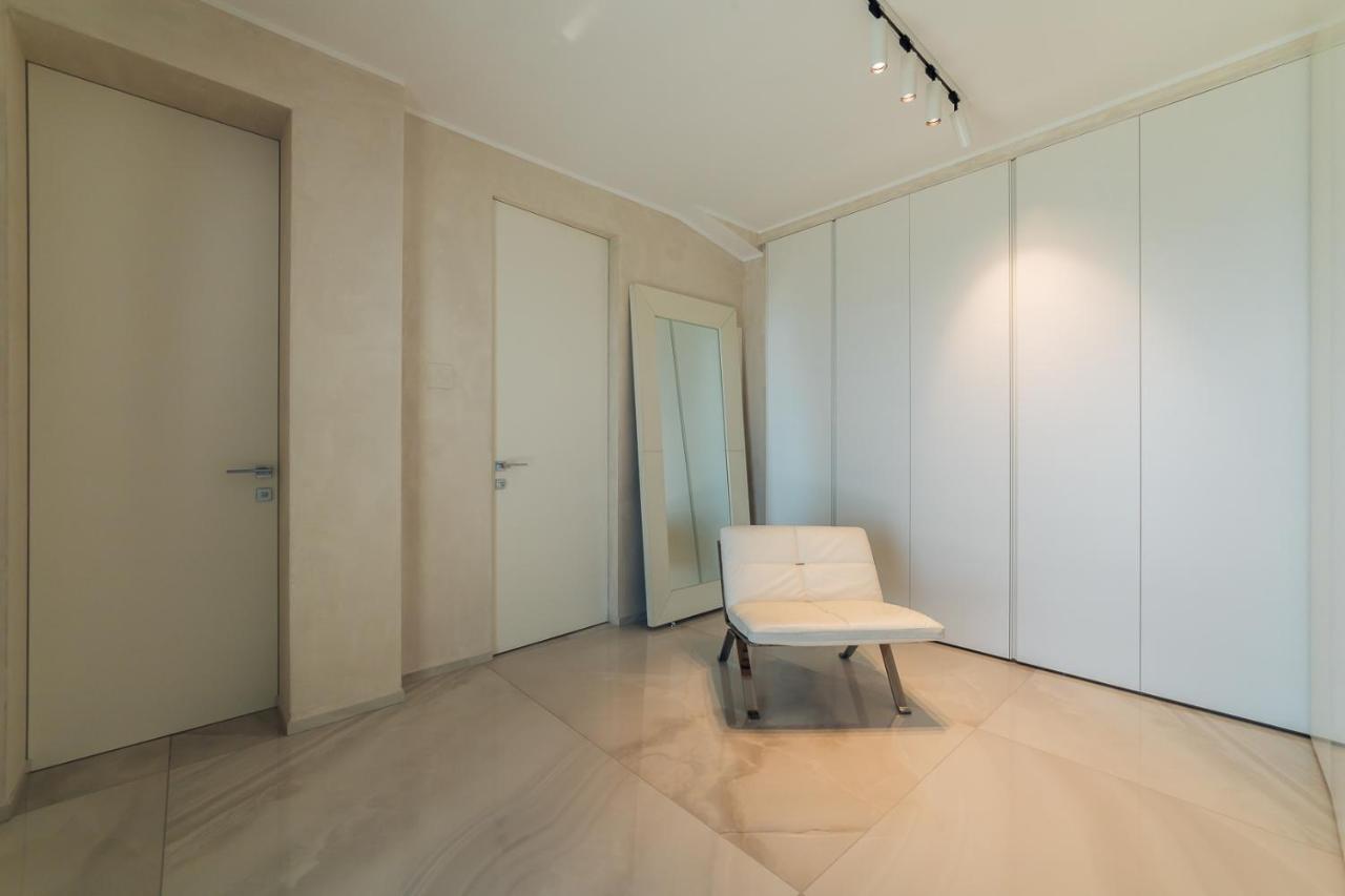 Villa Sabrina Riviera Dei Fiori A Picco Sul Mare Con Piscina Privata ,Wellness & Spa Imperia Exterior photo